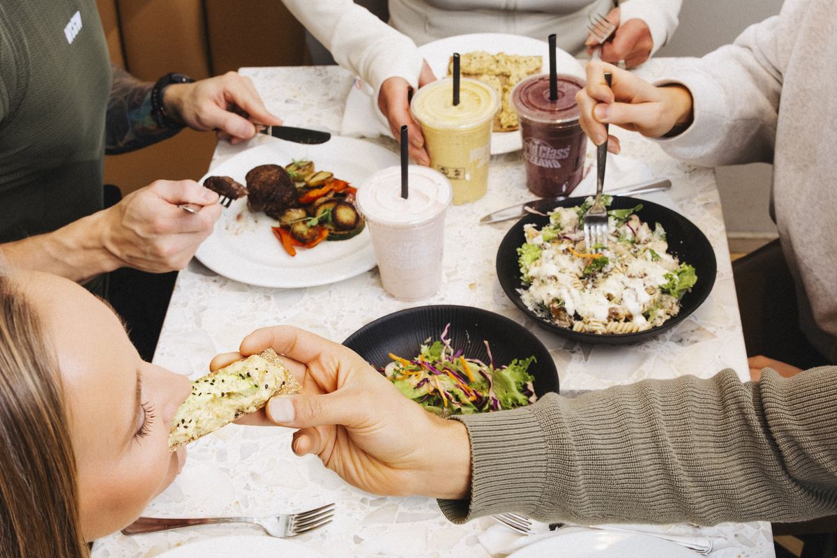 Laugar Restaurant - fresh food and smoothies